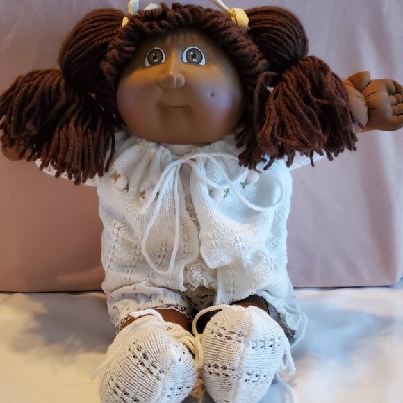 Vintage 1985 AA Cabbage Patch Kids Doll, Excellent Condition - Picture 2 of 8